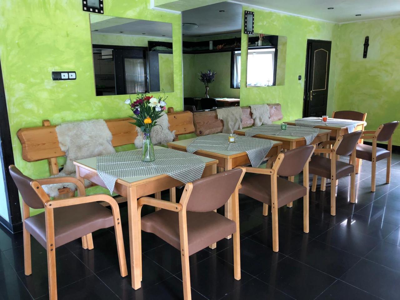 Pensiunea Andalex Zarnesti Luaran gambar